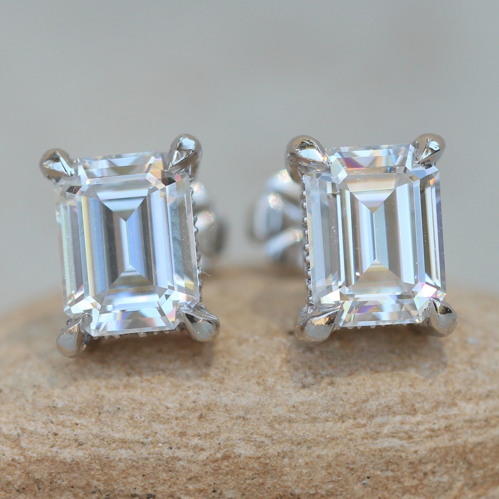 Moissanite Stud Earrings with 8x6mm Emerald Cut Moissanite LS5620