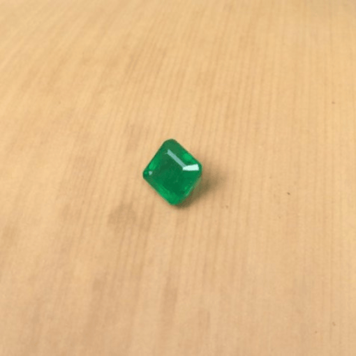 genuine square cut emerald 4mm 0.35 carats LSG859
