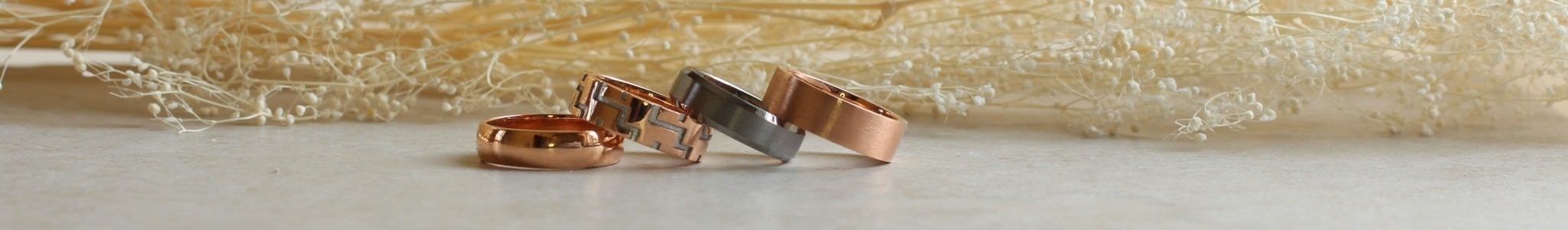 Gold and Platinum Bands Product Line Image