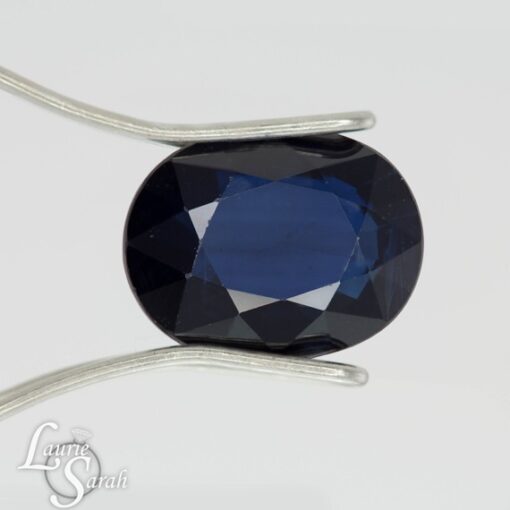 genuine loose navy blue sapphire 9x7mm oval shaped 2 carats LSG370