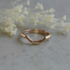 lily contour wedding band plain gold LS6057