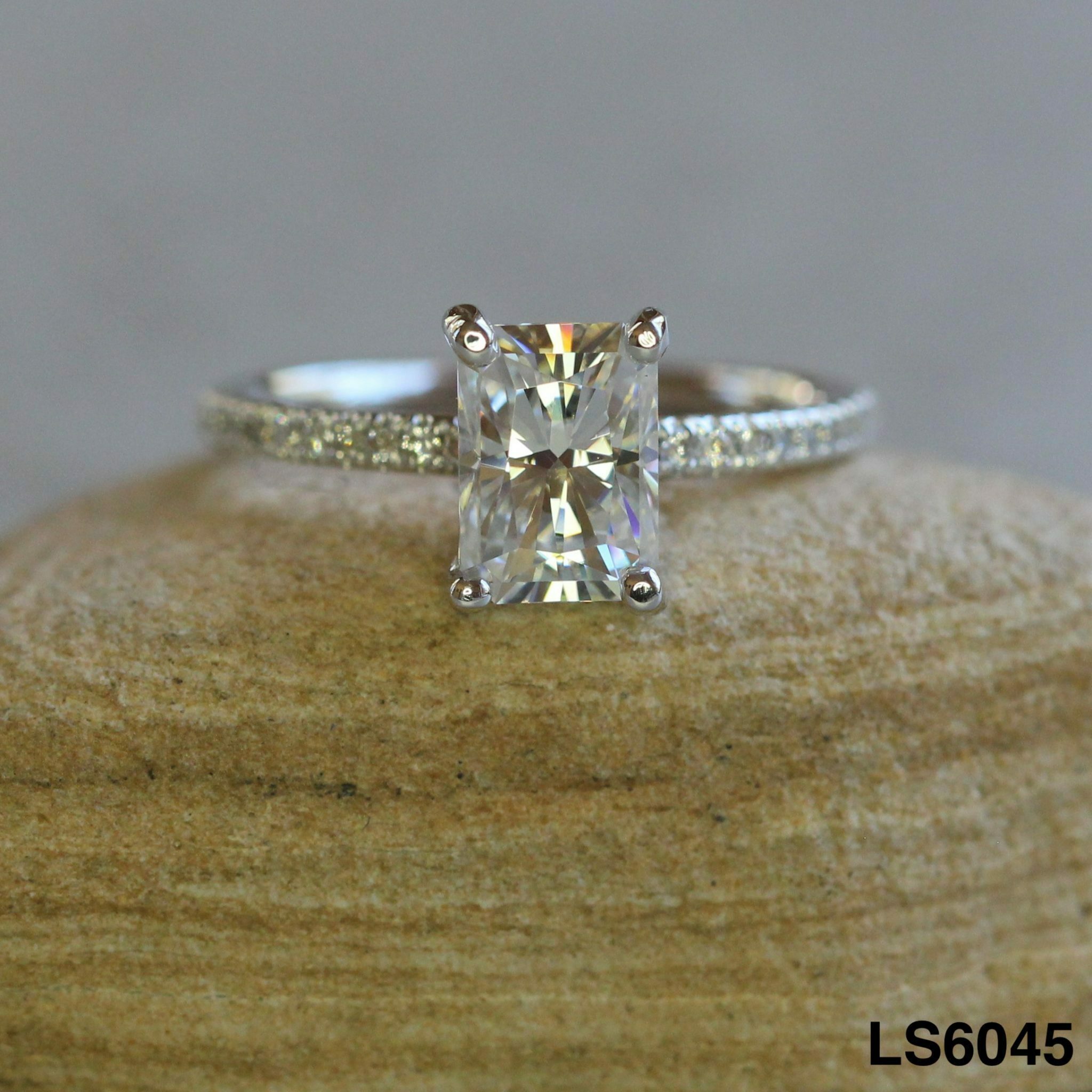 moissanite engagement ring radiant cut LS6045